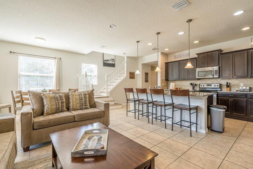 Appartamento Lovely 5Br Townhouse At Windsor At Westside Kissimmee Esterno foto